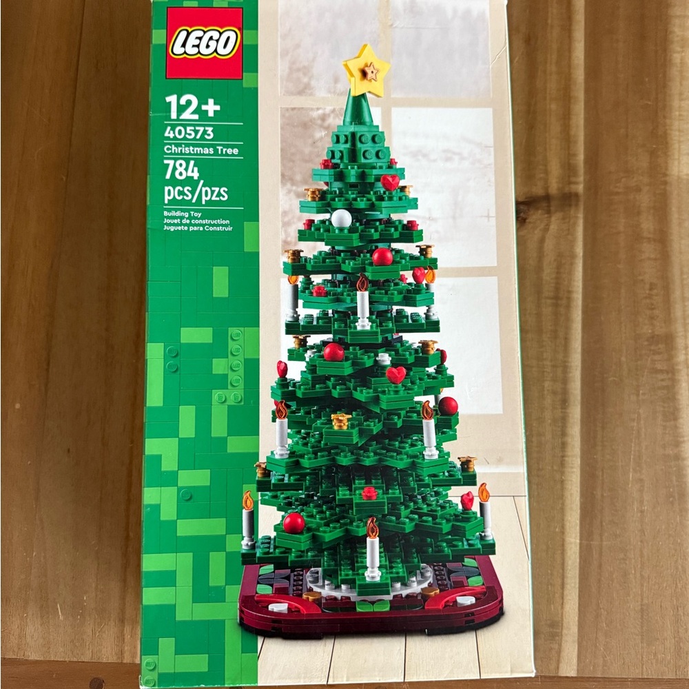 Christmas tree Lego set unopened - New in box